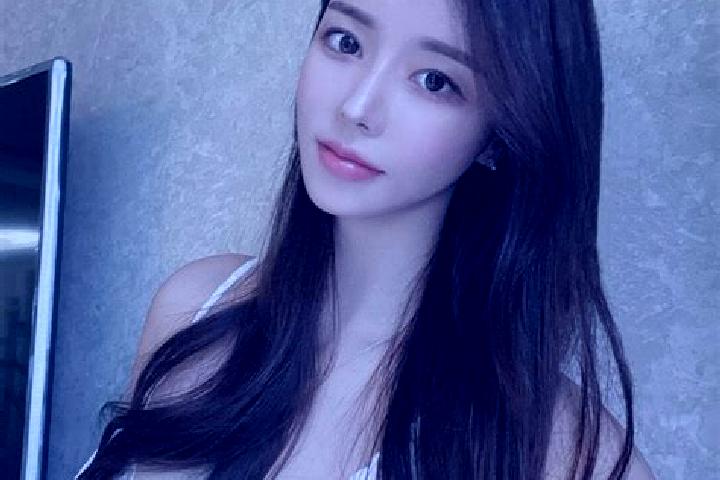 Avery, 21 — Escort in Yelan , Russia