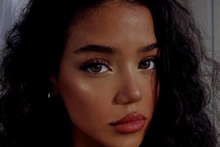 Avery, 22, a black brown-eyed european companion based in Satava. Offering Overnight, Girlfriend Experience, Tantra, CIM. Available for incall and outcall, o...