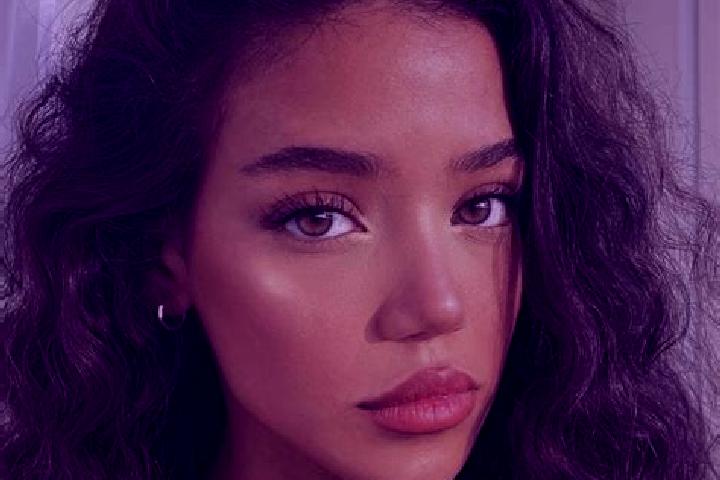 Avery, 22, a black brown-eyed middle eastern companion based in Wylam. Offering Party Girl, GFE, BDSM. Available for incall and outcall, day and evening dates.
