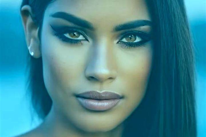 Avery, 22, a black grey-eyed latina companion based in Plagiari. Offering BDSM, Overnight, GFE, Duos. Available for incall and outcall, overnight bookings av...