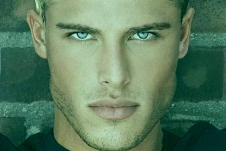 Avery, 22, a blonde grey-eyed caucasian companion based in Sorradile. Offering Prostate Massage, Duos, Roleplay, Deep French Kissing. Available for incall an...