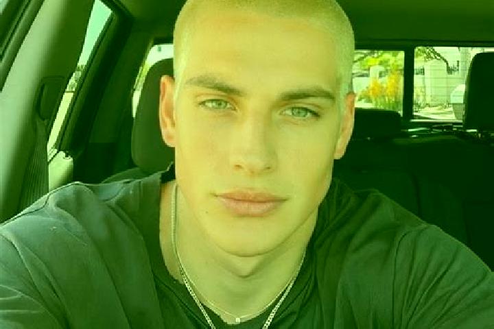 Avery, 22, a dark blonde grey-eyed slavic companion based in Stonyfell. Offering GFE, Massage, Duos, Couples. Available for incall and outcall, overnight boo...