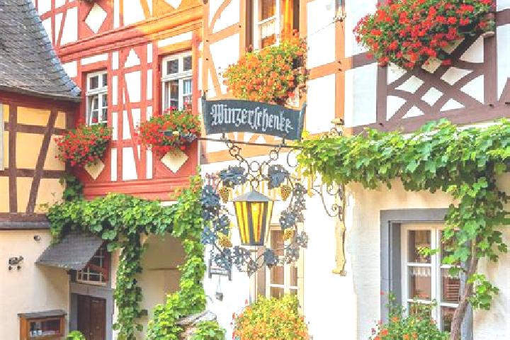 Avery, 22 — Escort in Tinningstedt, Germany
