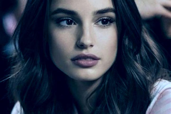 Avery, 23, a brunette brown-eyed mixed companion based in Qianying. Offering Striptease, Massage, A-Level, GFE, Travel Companion. Available for incall and ou...