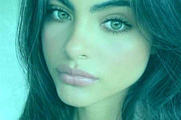 Avery, 23, a brunette grey-eyed indian companion based in Bad Driburg. Offering Fetish, Couples, CIM, Overnight, OWO. Available for incall and outcall, day a...