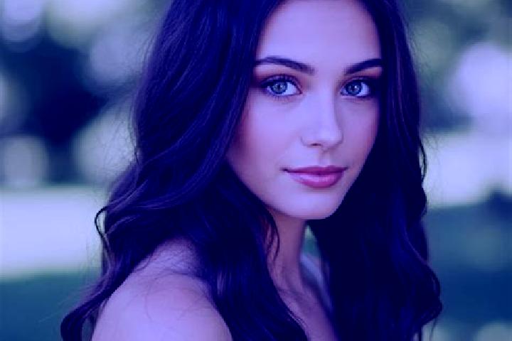 Avery, 23, a brunette hazel-eyed ebony companion based in Holubice. Offering GFE, OWO, Couples. Available for incall and outcall, day and evening dates.