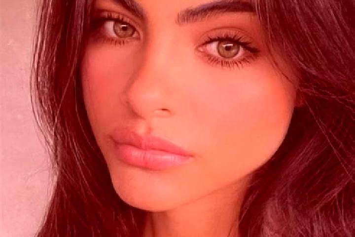 Avery, 23, a chestnut dark-eyed latina companion based in Mojocoya. Offering Domination, Couples, Dinner Date, Fetish. Available for incall and outcall, day ...