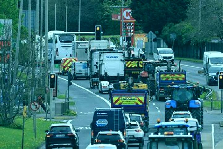 Avery, 23 — Escort in Convoy, Ireland
