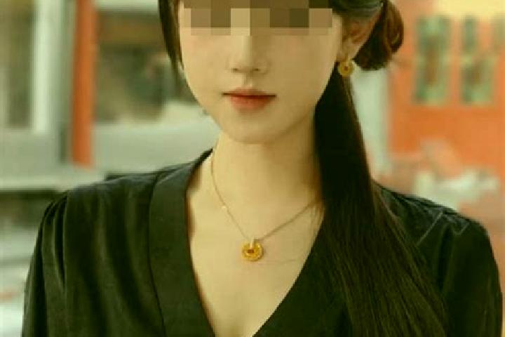 Avery, 23 — Escort in Fengjing, China