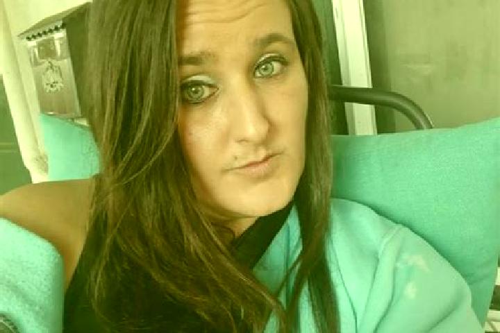 Avery, 23 — Escort in Janesville, United States