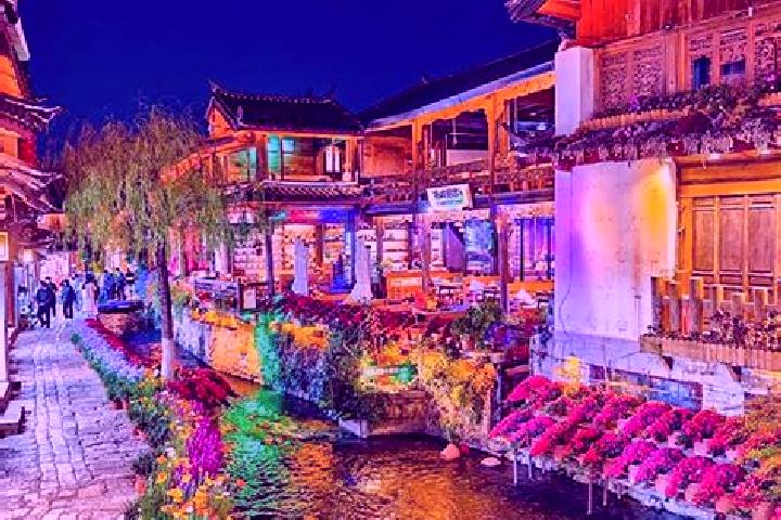 Avery, 23 — Escort in Lijiang, China