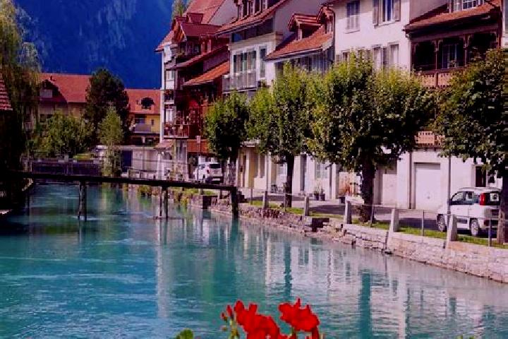 Avery, 23 — Escort in Melano, Switzerland