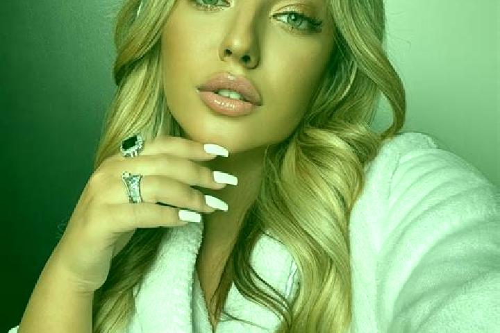Avery, 23 — Escort in Platicevo, Serbia