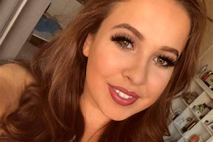 Avery, 24, a blonde brown-eyed caribbean companion based in Egglham. Offering Fetish, Girlfriend Experience, Dinner Date. Available for incall and outcall, o...