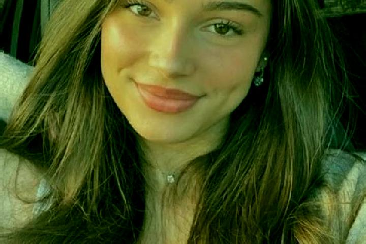 Avery, 24, a chestnut hazel-eyed caucasian companion based in Bohdalov. Offering Overnight, Girlfriend Experience, GFE. Available for incall and outcall, ove...