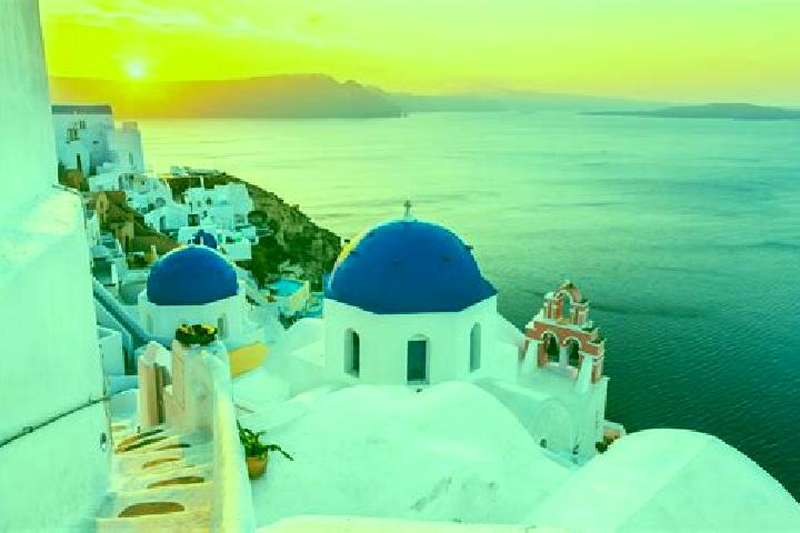 Avery, 24 — Escort in Dialekto, Greece