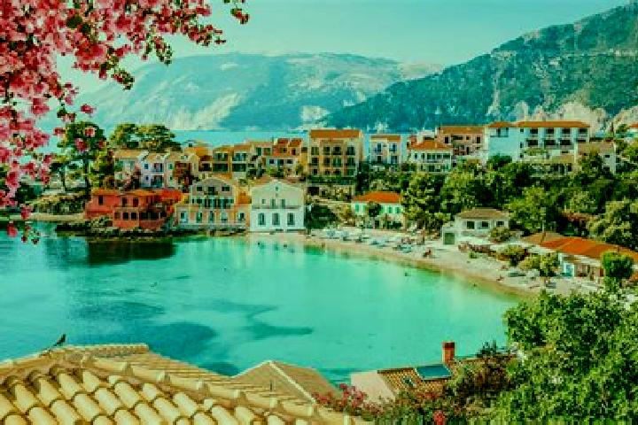 Avery, 24 — Escort in Lousika, Greece