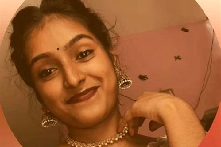 Avery, 24 — Escort in Poomangalam, India