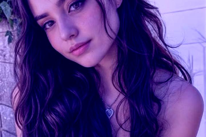 Avery, 25, a auburn amber-eyed european companion based in Goelkoey. Offering Overnight, Tantra, CIM. Available for incall and outcall, overnight bookings av...