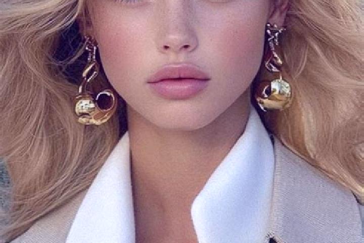 Avery, 25, a blonde grey-eyed mixed companion based in Beaumes-de-Venise. Offering Domination, Couples, A-Level, Duos. Available for incall and outcall, day ...