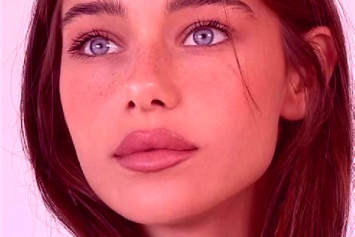 Avery, 25, a brunette brown-eyed middle eastern companion based in Ealing. Offering Tantra, Fetish, Prostate Massage, 69. Available for incall and outcall, d...