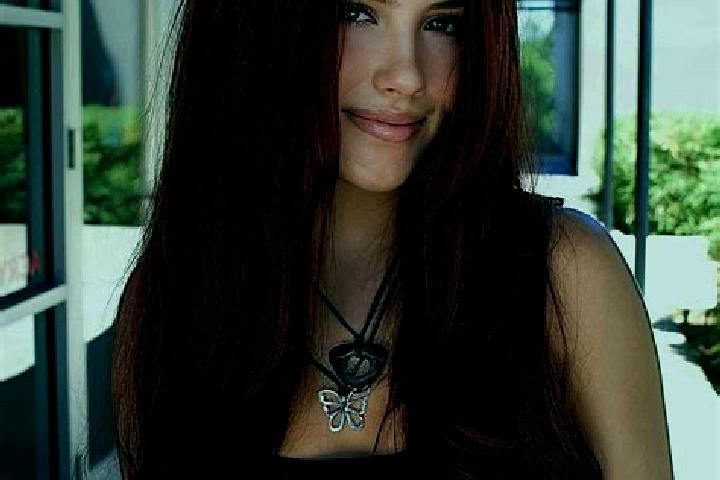 Avery, 26, a auburn brown-eyed european companion based in Porto Mosquito. Offering BDSM, Tantra, CIM. Available for incall and outcall, day and evening dates.