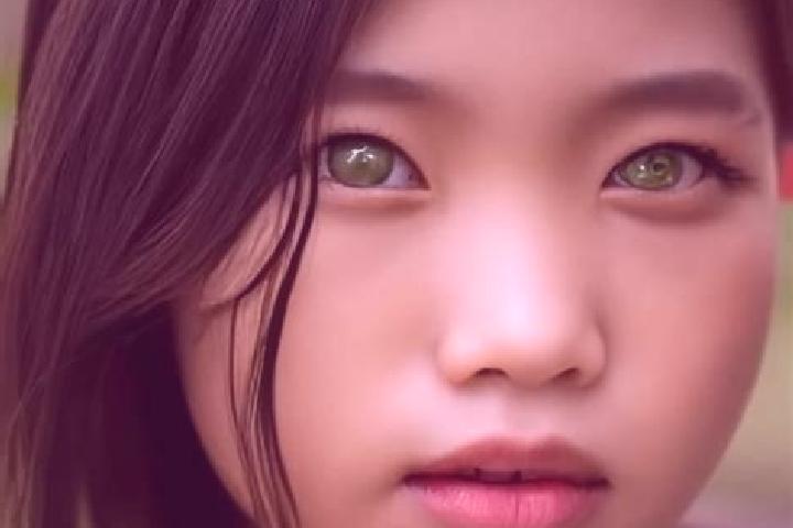 Avery, 26, a chestnut green-eyed asian companion based in Alevur. Offering Deep French Kissing, Roleplay, Erotic Massage. Available for incall and outcall, d...