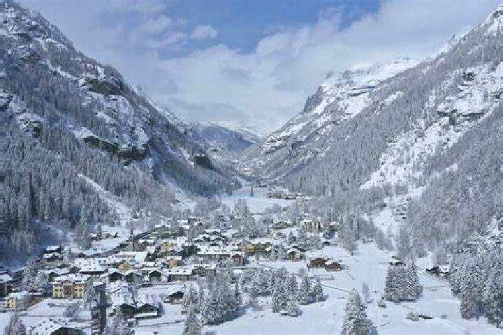 Avery, 26 — Escort in Gressoney-La-Trinite, Italy