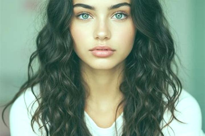 Avery, 27, a auburn amber-eyed mediterranean companion based in Delta. Offering Girlfriend Experience, Party Girl, Dinner Date. Available for incall and outc...
