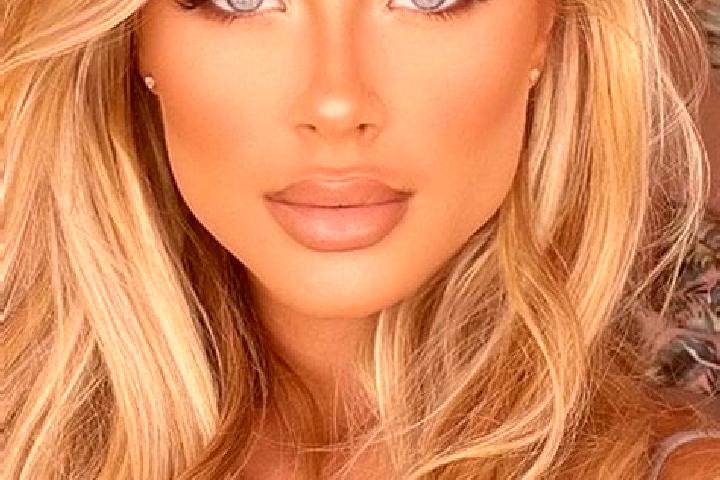 Avery, 27, a blonde blue-eyed latina companion based in Nottingham. Offering Deep French Kissing, A-Level, Duos. Available for incall and outcall, day and ev...