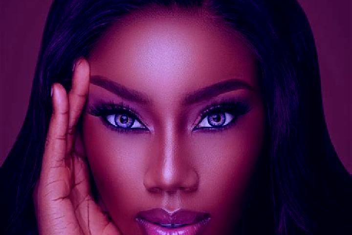 Avery, 27, a chestnut blue-eyed ebony companion based in Qui Nhon. Offering Duos, Domination, Striptease. Available for incall and outcall, day and evening d...