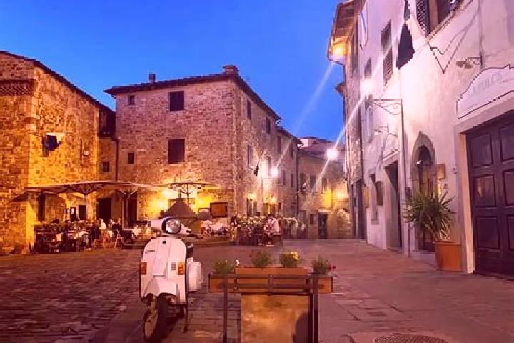Avery, 27 — Escort in San Donato, Italy