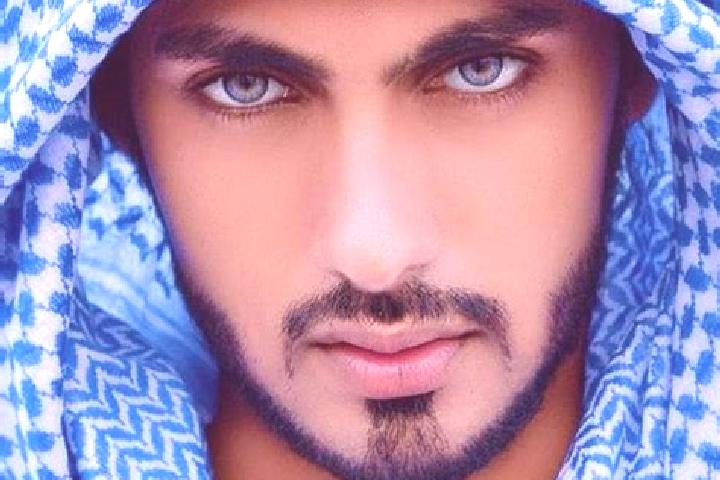 Avery, 28, a auburn blue-eyed middle eastern companion based in Saint-Seurin-sur-l Isle. Offering Prostate Massage, Dinner Date, Domination, Tantra. Availabl...