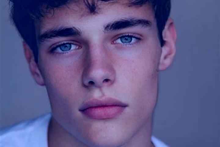Avery, 28, a black brown-eyed caucasian companion based in Rivervale. Offering OWO, Prostate Massage, Couples, CIM. Available for incall and outcall, day and...