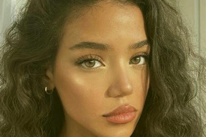 Avery, 28, a black brown-eyed ebony companion based in Cheremnoye. Offering 69, Tantra, Dinner Date. Available for incall and outcall, day and evening dates.