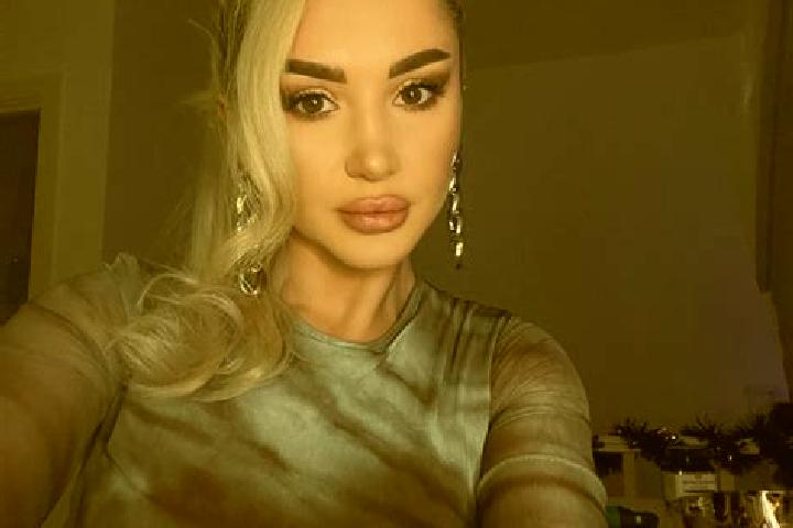 Avery, 28, a blonde dark-eyed slavic companion based in Junction Hill. Offering BDSM, GFE, Travel Companion. Available for incall and outcall, day and evenin...