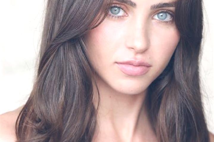 Avery, 28, a brunette blue-eyed mixed companion based in Lebrija. Offering Couples, Roleplay, Tantra, GFE. Available for incall and outcall, overnight bookin...