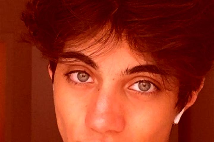 Avery, 28, a chestnut grey-eyed caucasian companion based in Selk. Offering 69, Dinner Date. Available for incall and outcall, overnight bookings available.