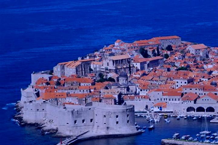 Avery, 28 — Escort in Lucane, Croatia