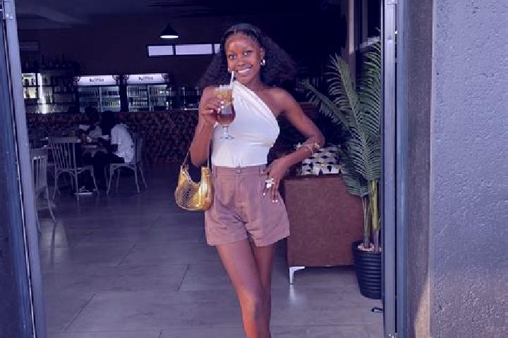 Avery, 28 — Escort in Magogeni, South Africa