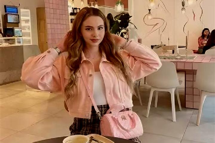Avery, 28 — Escort in Thorne, United Kingdom