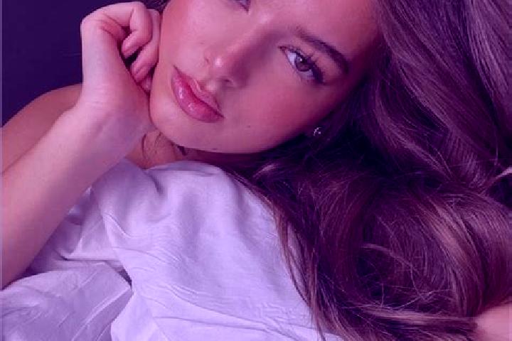Avery, 29, a brunette hazel-eyed slavic companion based in La Laja. Offering Deep French Kissing, OWO, Erotic Massage. Available for incall and outcall, day ...