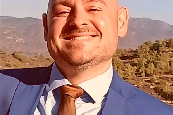 Avery, 29 — Escort in Peristerona, Cyprus