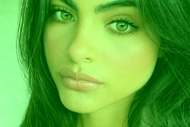 Avery, 30, a brunette green-eyed latina companion based in Calmarza. Offering Duos, Couples, BDSM. Available for incall and outcall, day and evening dates.