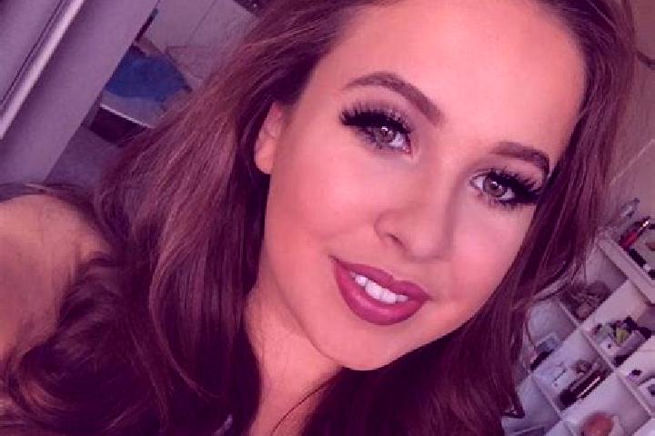 Avery, 30, a chestnut amber-eyed european companion based in Great Paxton. Offering Fetish, BDSM, Erotic Massage. Available for incall and outcall, day and e...