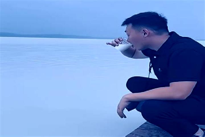 Avery, 30 — Escort in Bayin, China