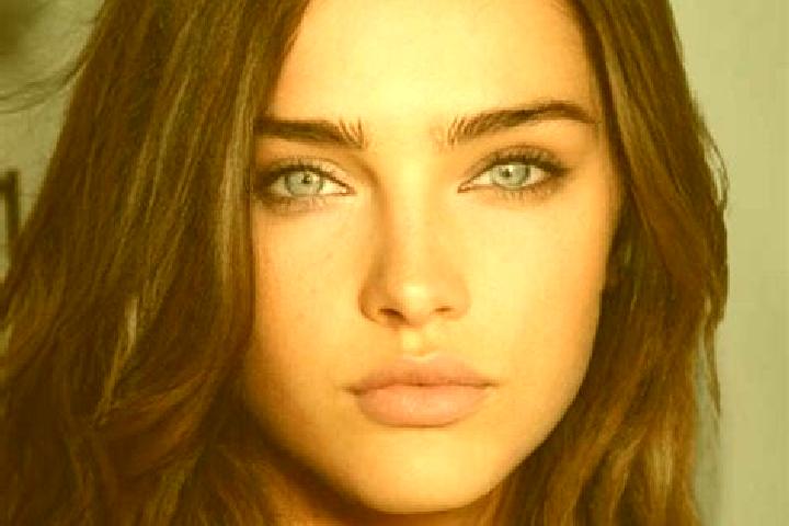 Avery, 31, a brunette green-eyed caribbean companion based in Jacurso. Offering Striptease, Massage, Deep French Kissing. Available for incall and outcall, o...