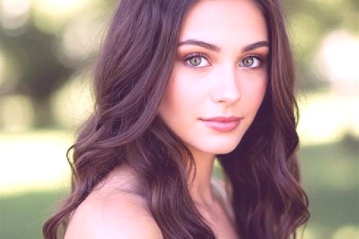 Avery, 31, a brunette hazel-eyed indian companion based in Kuessnacht. Offering 69, GFE, A-Level. Available for incall and outcall, day and evening dates.