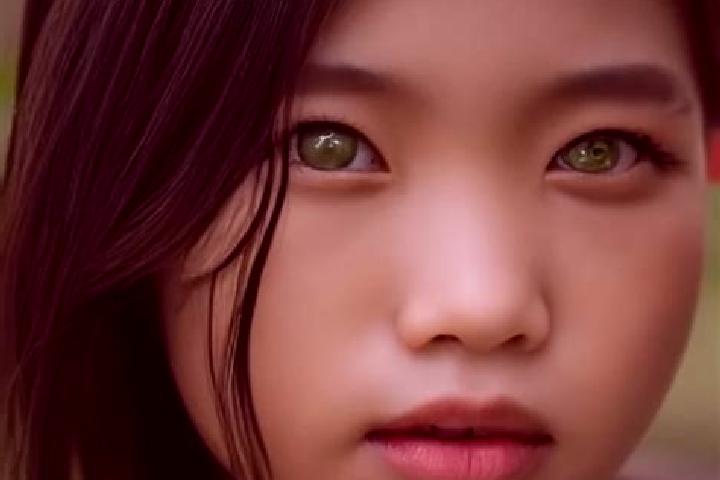 Avery, 31, a red green-eyed asian companion based in Brasy. Offering Couples, Travel Companion, Domination. Available for incall and outcall, overnight booki...