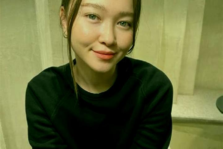 Avery, 32, a chestnut blue-eyed asian companion based in Tueri-Alliku. Offering OWO, Striptease, Travel Companion, Domination, Erotic Massage. Available for ...